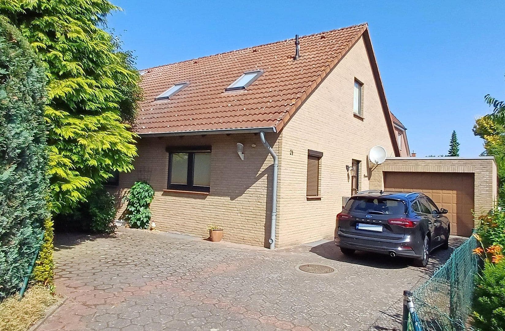 Predaj domu 192 m², pozemek 674 m², Garbsen, Dolné Sasko Predaj domu 192 m², pozemek 674 m², Garbsen, Dolné Sasko