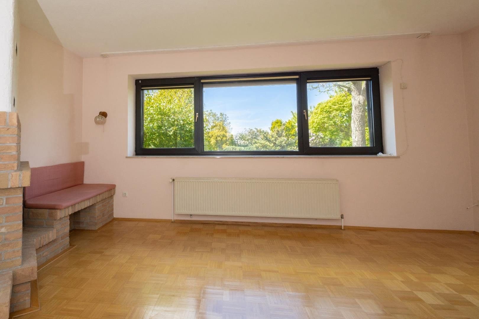 Predaj domu 192 m², pozemek 674 m², Garbsen, Dolné Sasko Predaj domu 192 m², pozemek 674 m², Garbsen, Dolné Sasko