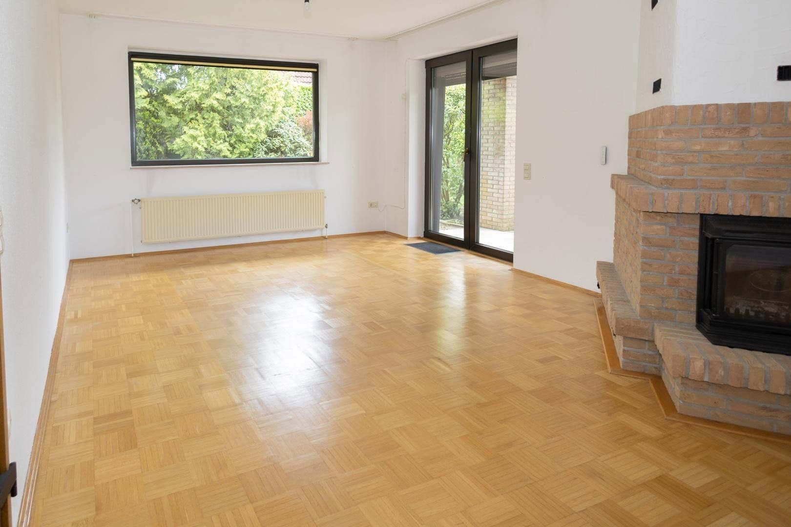 Predaj domu 192 m², pozemek 674 m², Garbsen, Dolné Sasko Predaj domu 192 m², pozemek 674 m², Garbsen, Dolné Sasko