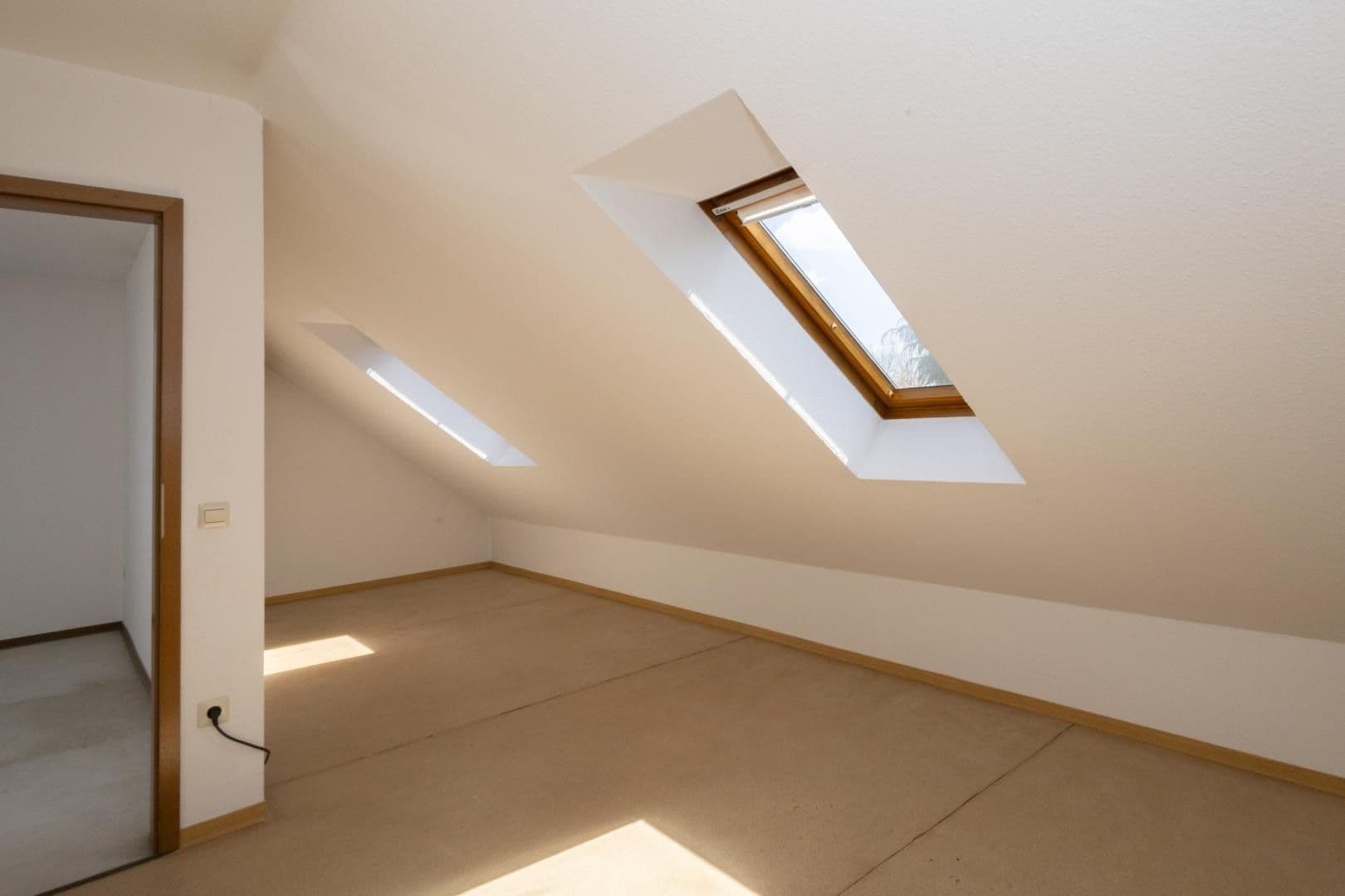 Predaj domu 192 m², pozemek 674 m², Garbsen, Dolné Sasko Predaj domu 192 m², pozemek 674 m², Garbsen, Dolné Sasko
