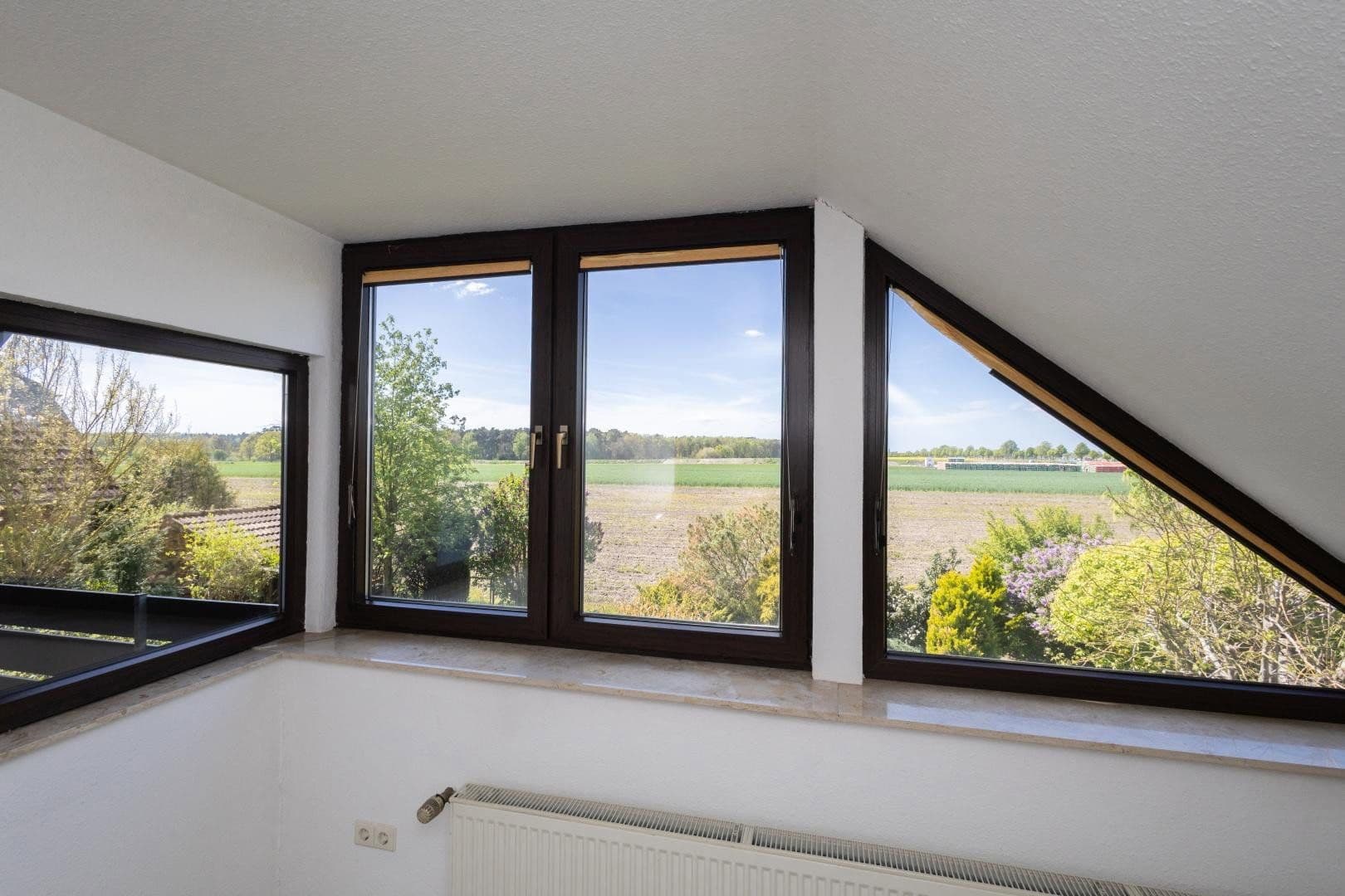 Predaj domu 192 m², pozemek 674 m², Garbsen, Dolné Sasko Predaj domu 192 m², pozemek 674 m², Garbsen, Dolné Sasko