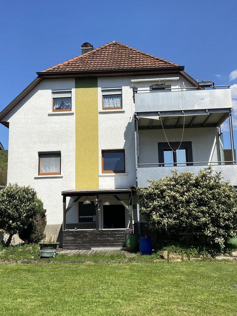 Predaj domu 383 m², pozemek 800 m², Reichenbach am Heuberg, Bádensko-Wurttembersko Predaj domu 383 m², pozemek 800 m², Reichenbach am Heuberg, Bádensko-Wurttembersko