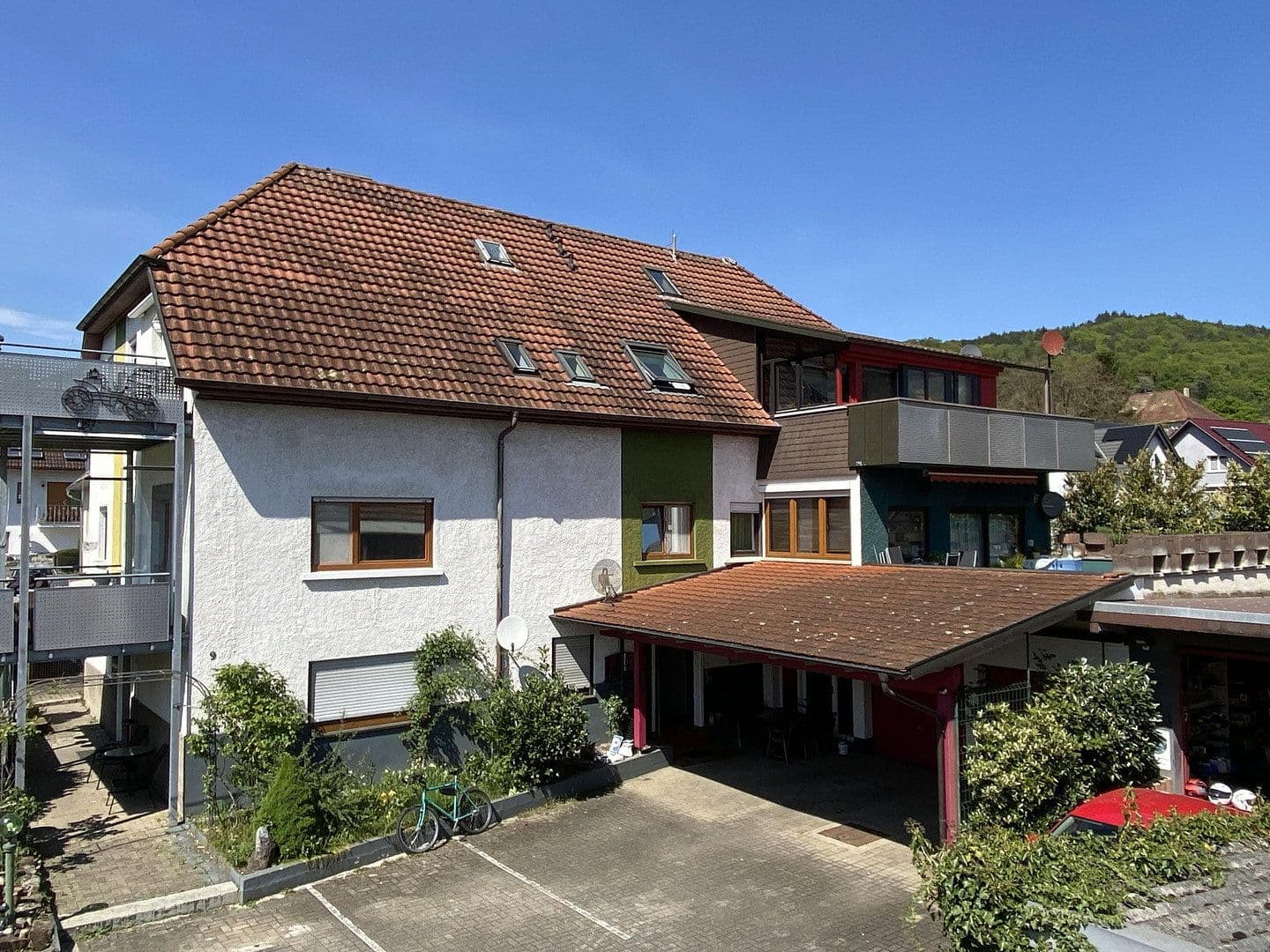 Predaj domu 383 m², pozemek 800 m², Reichenbach am Heuberg, Bádensko-Wurttembersko Predaj domu 383 m², pozemek 800 m², Reichenbach am Heuberg, Bádensko-Wurttembersko