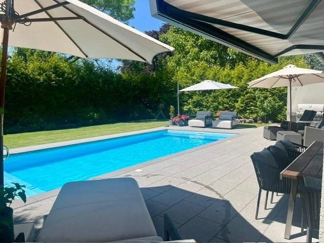 Predaj domu 244 m², pozemek 760 m², Krefeld, Severné Porýnie - Westfálsko Predaj domu 244 m², pozemek 760 m², Krefeld, Severné Porýnie - Westfálsko