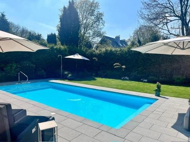 Predaj domu 244 m², pozemek 760 m², Krefeld, Severné Porýnie - Westfálsko Predaj domu 244 m², pozemek 760 m², Krefeld, Severné Porýnie - Westfálsko