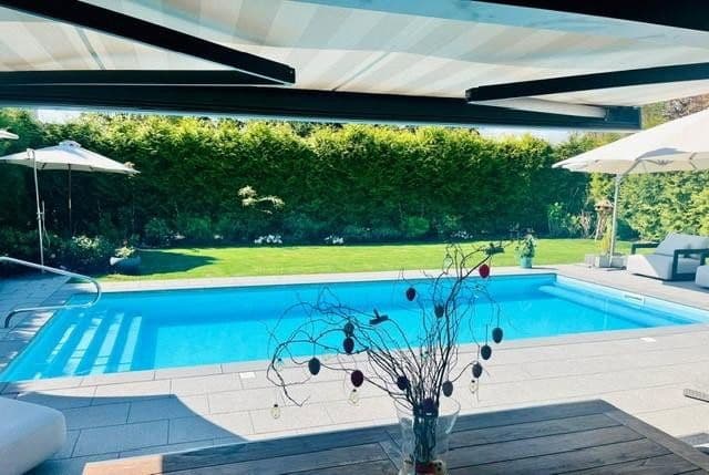 Predaj domu 244 m², pozemek 760 m², Krefeld, Severné Porýnie - Westfálsko Predaj domu 244 m², pozemek 760 m², Krefeld, Severné Porýnie - Westfálsko