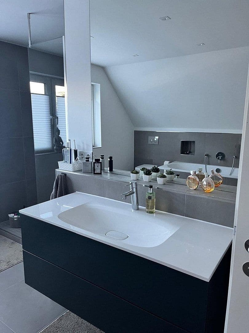 Predaj domu 244 m², pozemek 760 m², Krefeld, Severné Porýnie - Westfálsko Predaj domu 244 m², pozemek 760 m², Krefeld, Severné Porýnie - Westfálsko