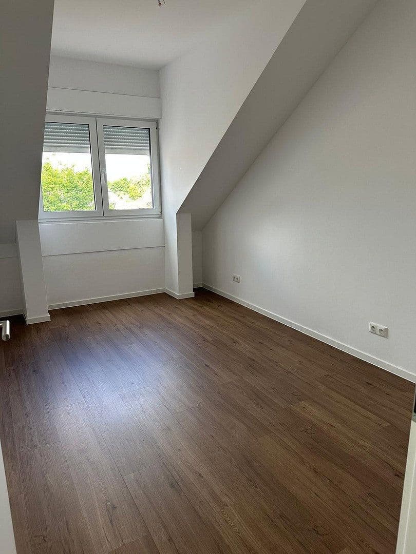 Prenájom bytu 2-izbový 55 m², Hamburger Allee 51, Nauen, Brandenbursko Prenájom bytu 2-izbový 55 m², Hamburger Allee 51, Nauen, Brandenbursko
