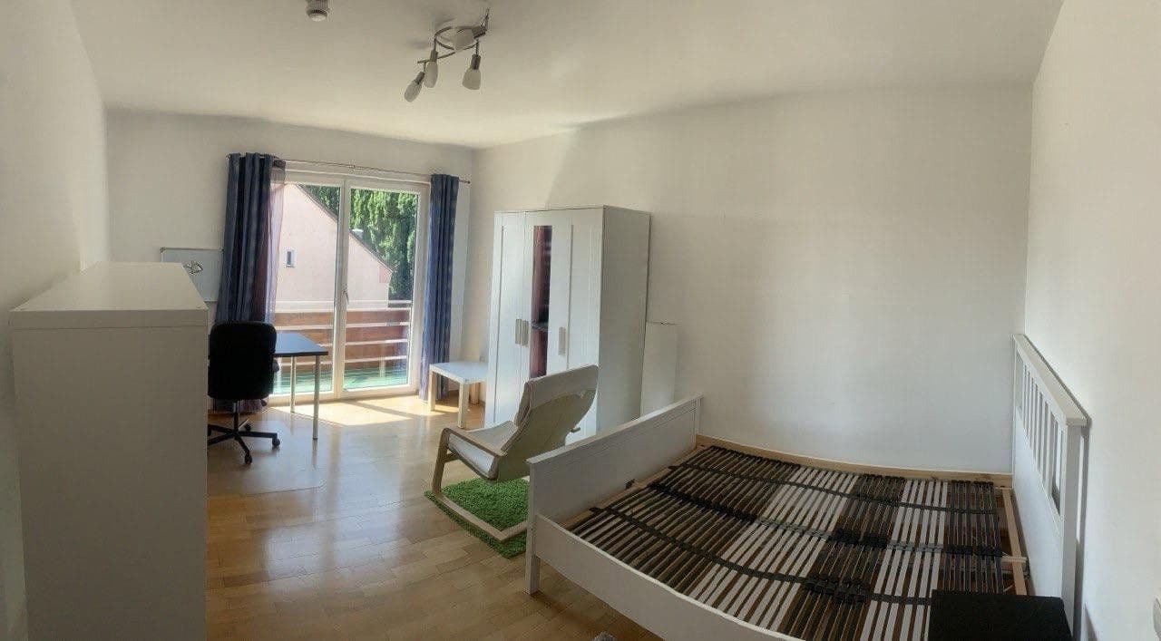 Predaj domu 1.570 m², pozemek 1.000 m², Deggendorf, Bavorsko Predaj domu 1.570 m², pozemek 1.000 m², Deggendorf, Bavorsko