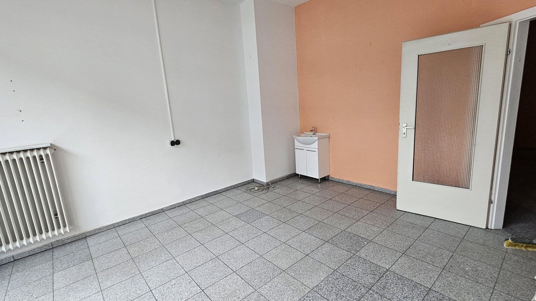 Prenájom nebytového priestoru 133 m², Sedanstr. 38, Aachen, Severné Porýnie - Westfálsko Prenájom nebytového priestoru 133 m², Sedanstr. 38, Aachen, Severné Porýnie - Westfálsko
