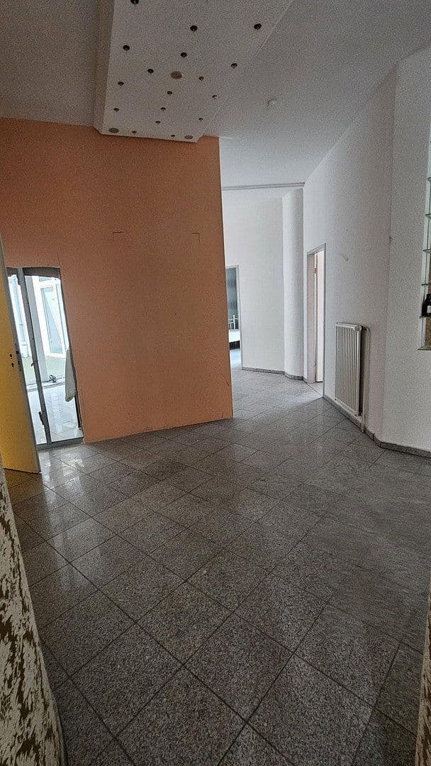 Prenájom nebytového priestoru 133 m², Sedanstr. 38, Aachen, Severné Porýnie - Westfálsko Prenájom nebytového priestoru 133 m², Sedanstr. 38, Aachen, Severné Porýnie - Westfálsko