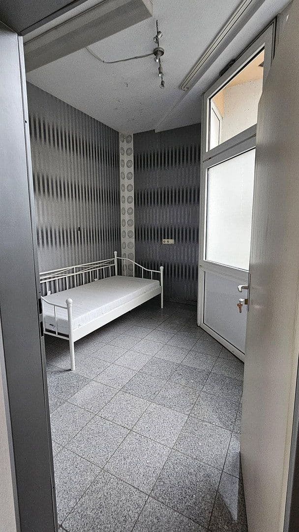 Prenájom nebytového priestoru 133 m², Sedanstr. 38, Aachen, Severné Porýnie - Westfálsko Prenájom nebytového priestoru 133 m², Sedanstr. 38, Aachen, Severné Porýnie - Westfálsko