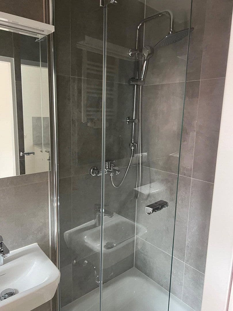 Prenájom bytu 1-izbový 39 m², Höhenstraße 32, Frankfurt am Main, Hesensko Prenájom bytu 1-izbový 39 m², Höhenstraße 32, Frankfurt am Main, Hesensko