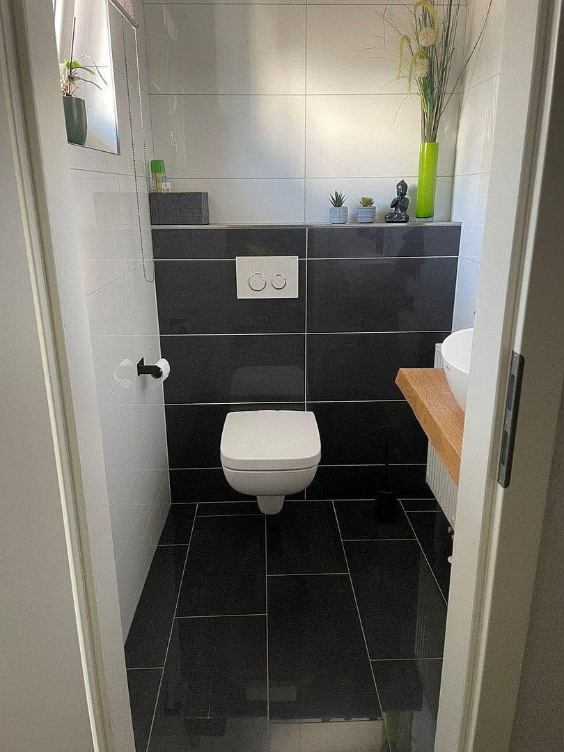 Predaj domu 130 m², pozemek 300 m², Römerberg, Porýnie-Falcko Predaj domu 130 m², pozemek 300 m², Römerberg, Porýnie-Falcko
