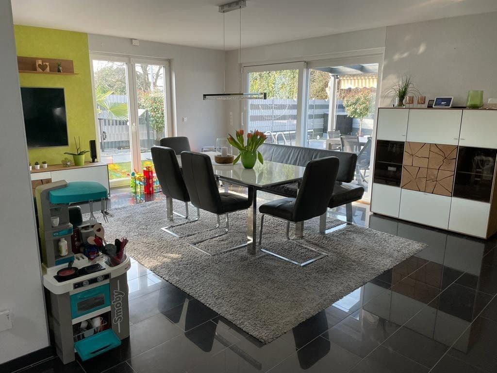 Predaj domu 130 m², pozemek 300 m², Römerberg, Porýnie-Falcko Predaj domu 130 m², pozemek 300 m², Römerberg, Porýnie-Falcko