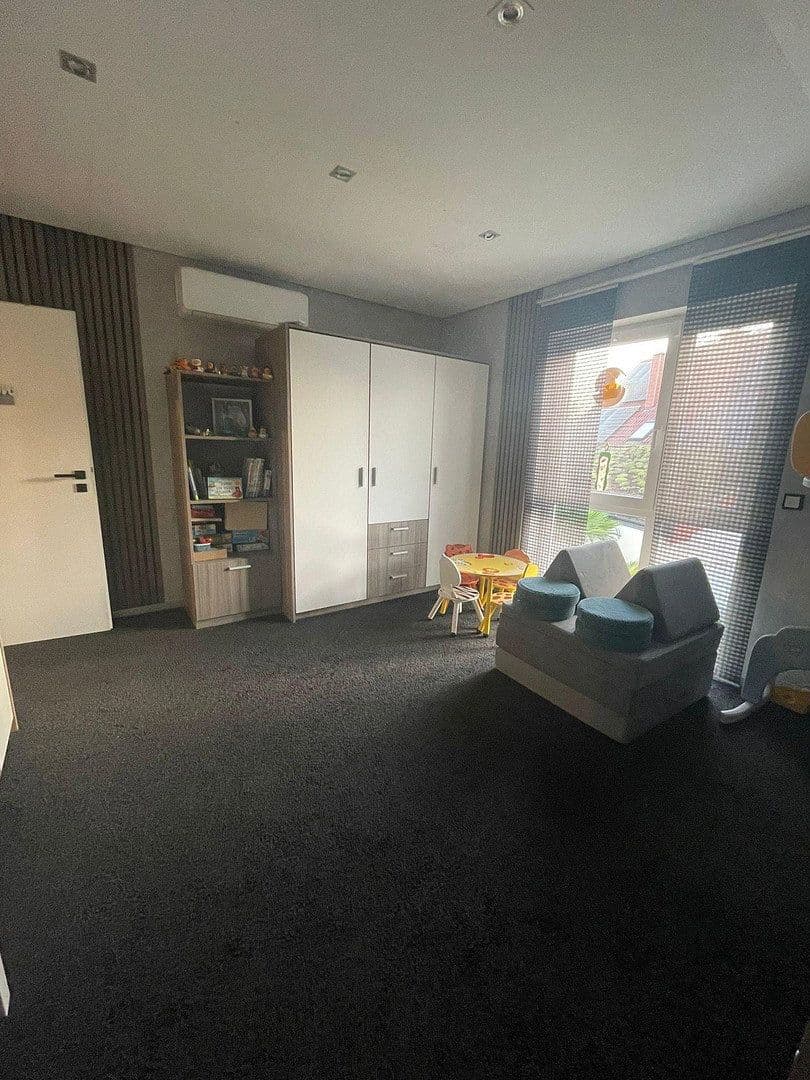 Predaj domu 130 m², pozemek 300 m², Römerberg, Porýnie-Falcko Predaj domu 130 m², pozemek 300 m², Römerberg, Porýnie-Falcko