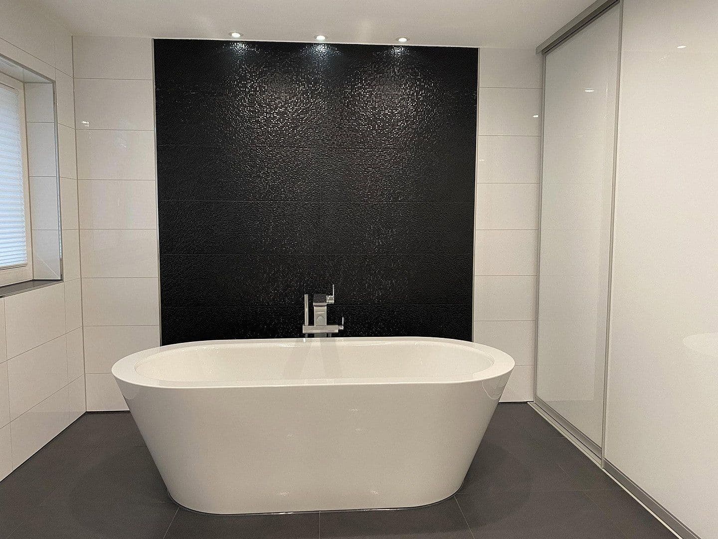 Prenájom kancelárie 304 m², Badstr. 131, Egloffstein, Bavorsko Prenájom kancelárie 304 m², Badstr. 131, Egloffstein, Bavorsko