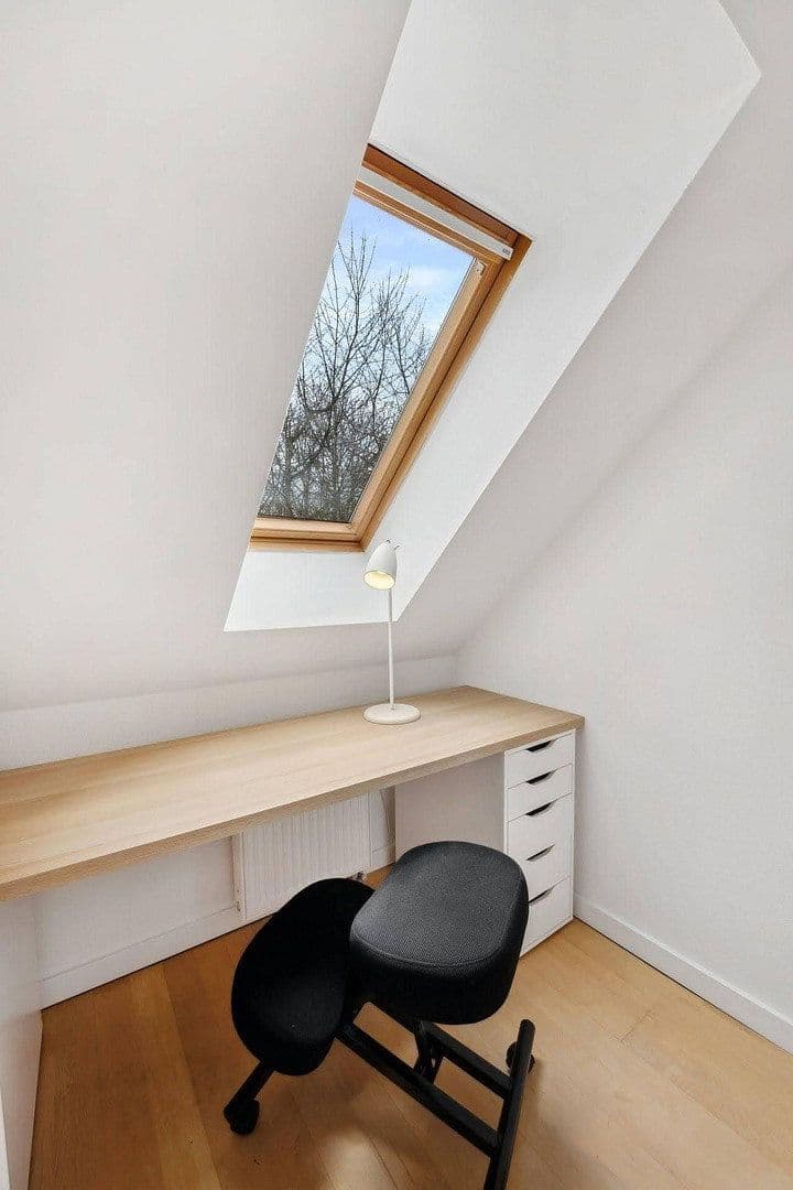 Prenájom bytu 2-izbový 75 m², Axel-von-Ambesser-str. 9, München, Bavorsko Prenájom bytu 2-izbový 75 m², Axel-von-Ambesser-str. 9, München, Bavorsko