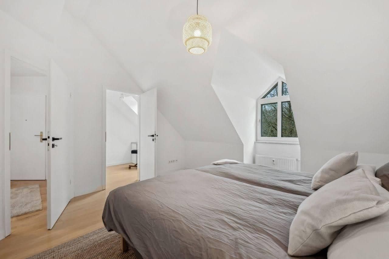 Prenájom bytu 2-izbový 75 m², Axel-von-Ambesser-str. 9, München, Bavorsko Prenájom bytu 2-izbový 75 m², Axel-von-Ambesser-str. 9, München, Bavorsko