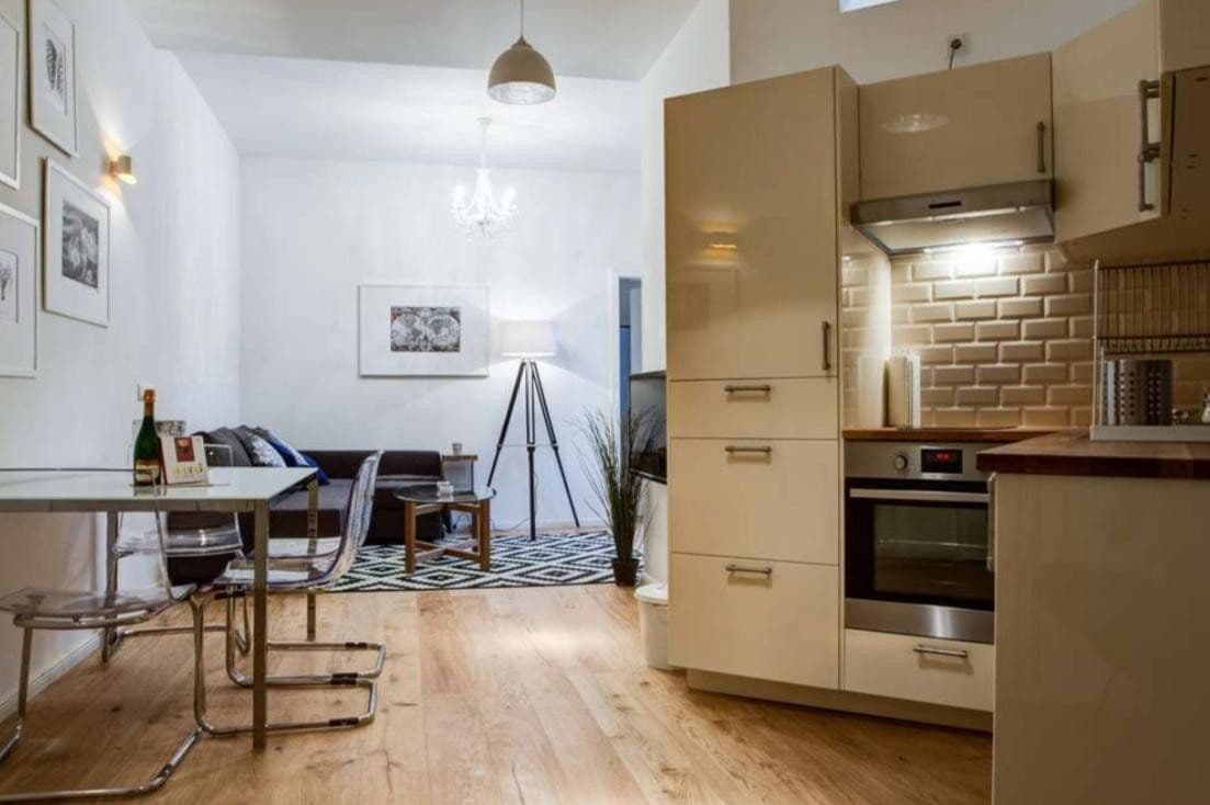 Prenájom bytu 2-izbový 43 m², Sonnenburger Straße 55, Berlin, Berlín Prenájom bytu 2-izbový 43 m², Sonnenburger Straße 55, Berlin, Berlín