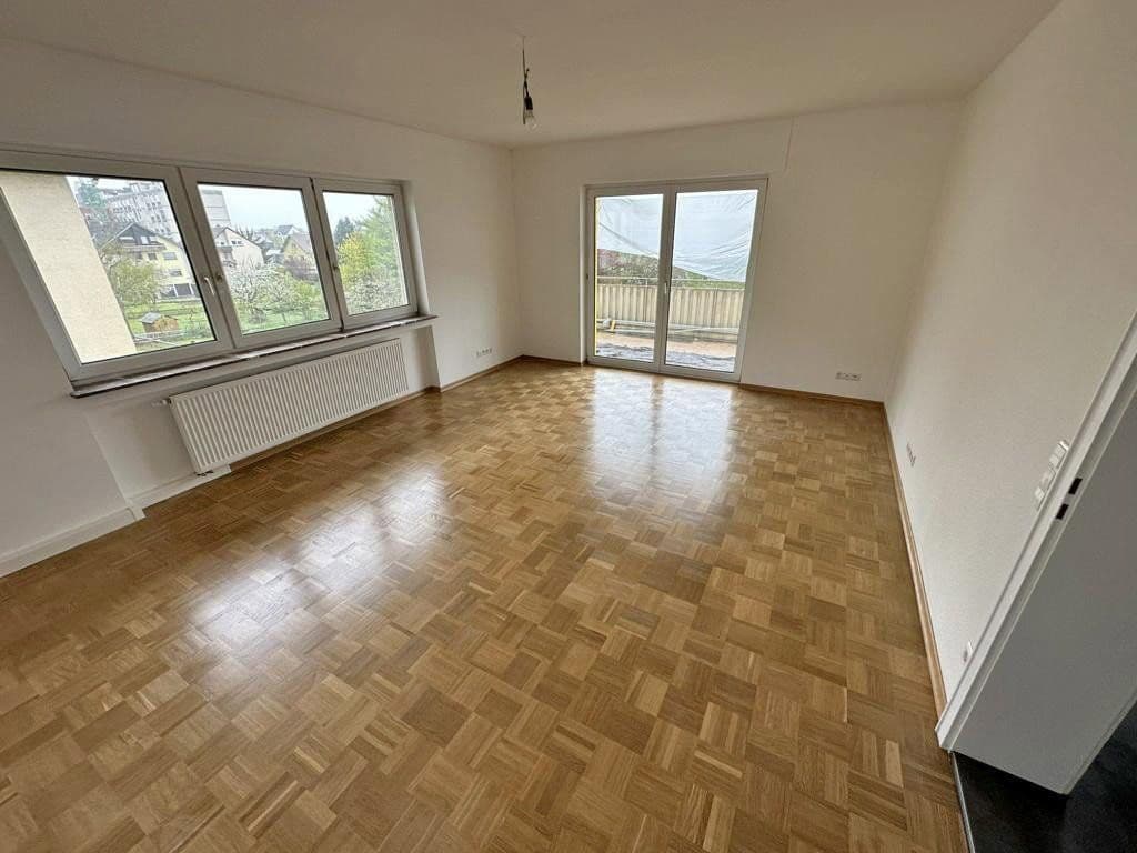 Prenájom bytu 3-izbový 95 m², Sauerbruchstr. 11, Bruchsal, Bádensko-Wurttembersko Prenájom bytu 3-izbový 95 m², Sauerbruchstr. 11, Bruchsal, Bádensko-Wurttembersko