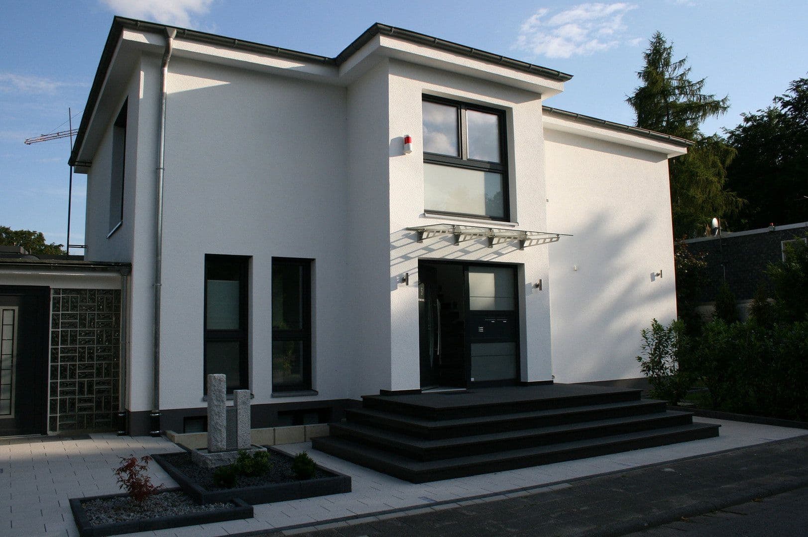 Prenájom domu 300 m², pozemek 800 m², Dreieich, Hesensko Prenájom domu 300 m², pozemek 800 m², Dreieich, Hesensko
