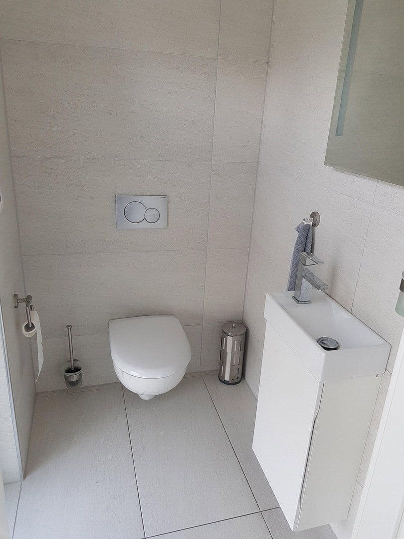 Prenájom domu 300 m², pozemek 800 m², Dreieich, Hesensko Prenájom domu 300 m², pozemek 800 m², Dreieich, Hesensko