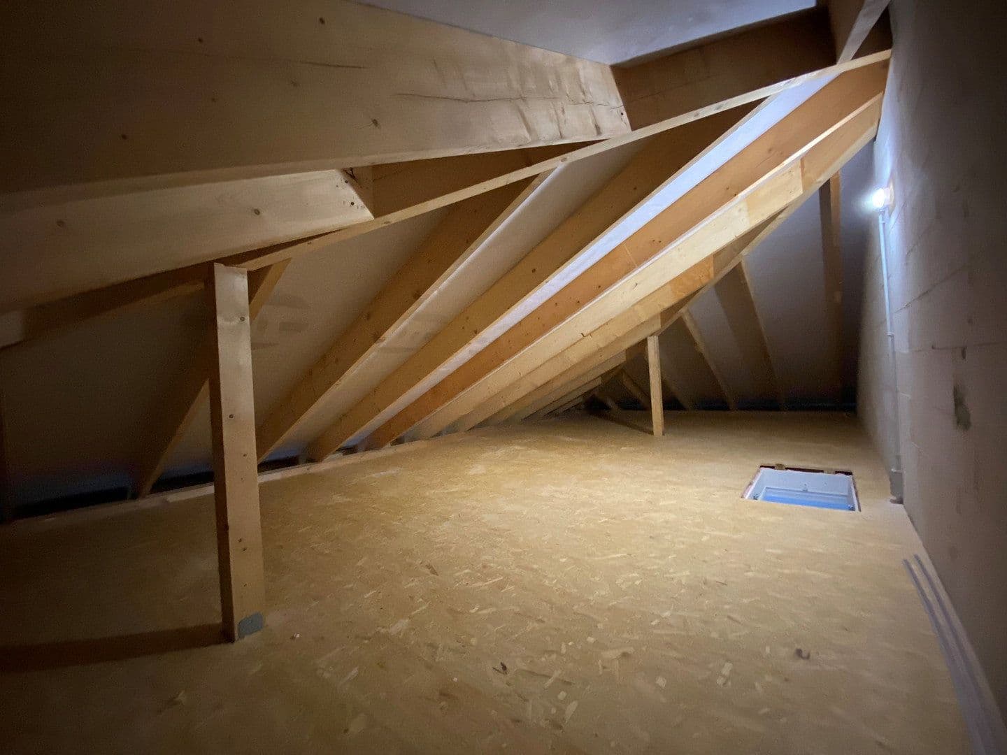 Prenájom domu 125 m², pozemek 310 m², Hainbuchenweg 3a, Lauenburg/Elbe, Šlezvicko-Holštajnsko Prenájom domu 125 m², pozemek 310 m², Hainbuchenweg 3a, Lauenburg/Elbe, Šlezvicko-Holštajnsko