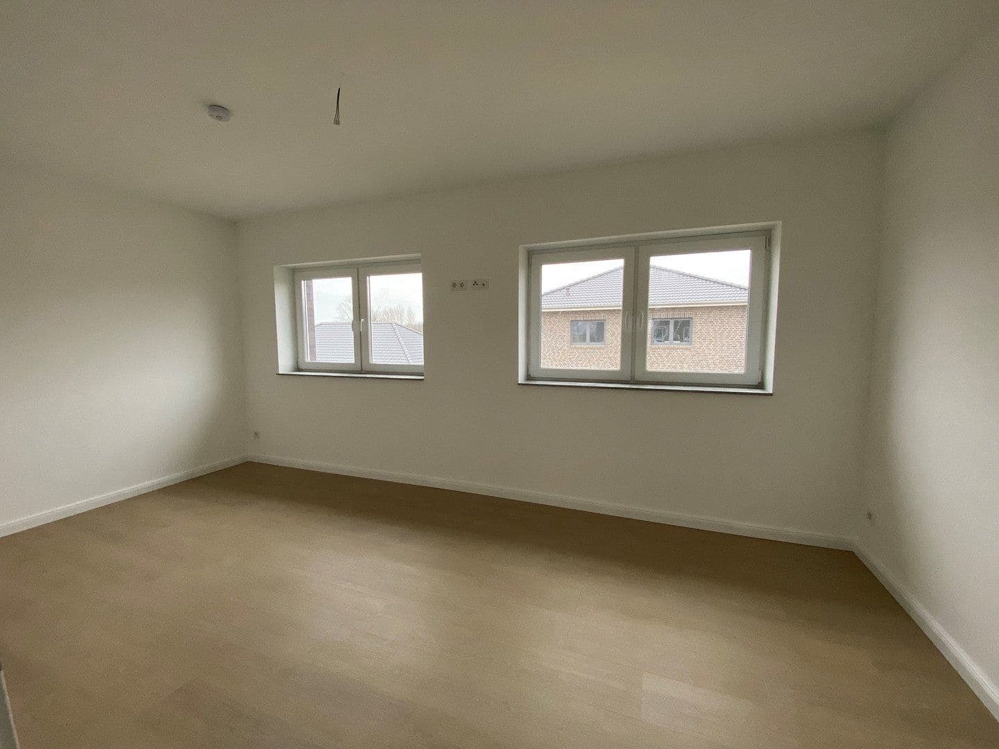 Prenájom domu 125 m², pozemek 310 m², Hainbuchenweg 3a, Lauenburg/Elbe, Šlezvicko-Holštajnsko Prenájom domu 125 m², pozemek 310 m², Hainbuchenweg 3a, Lauenburg/Elbe, Šlezvicko-Holštajnsko