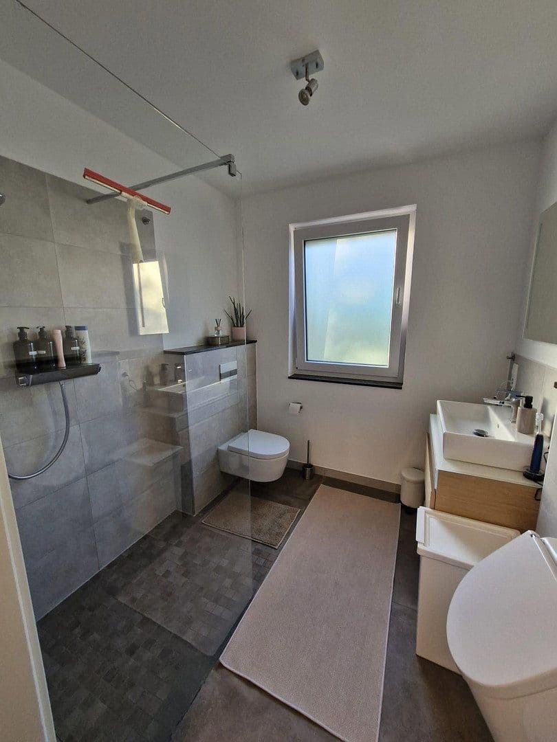 Prenájom bytu 2-izbový 94 m², Essen, Severné Porýnie - Westfálsko Prenájom bytu 2-izbový 94 m², Essen, Severné Porýnie - Westfálsko