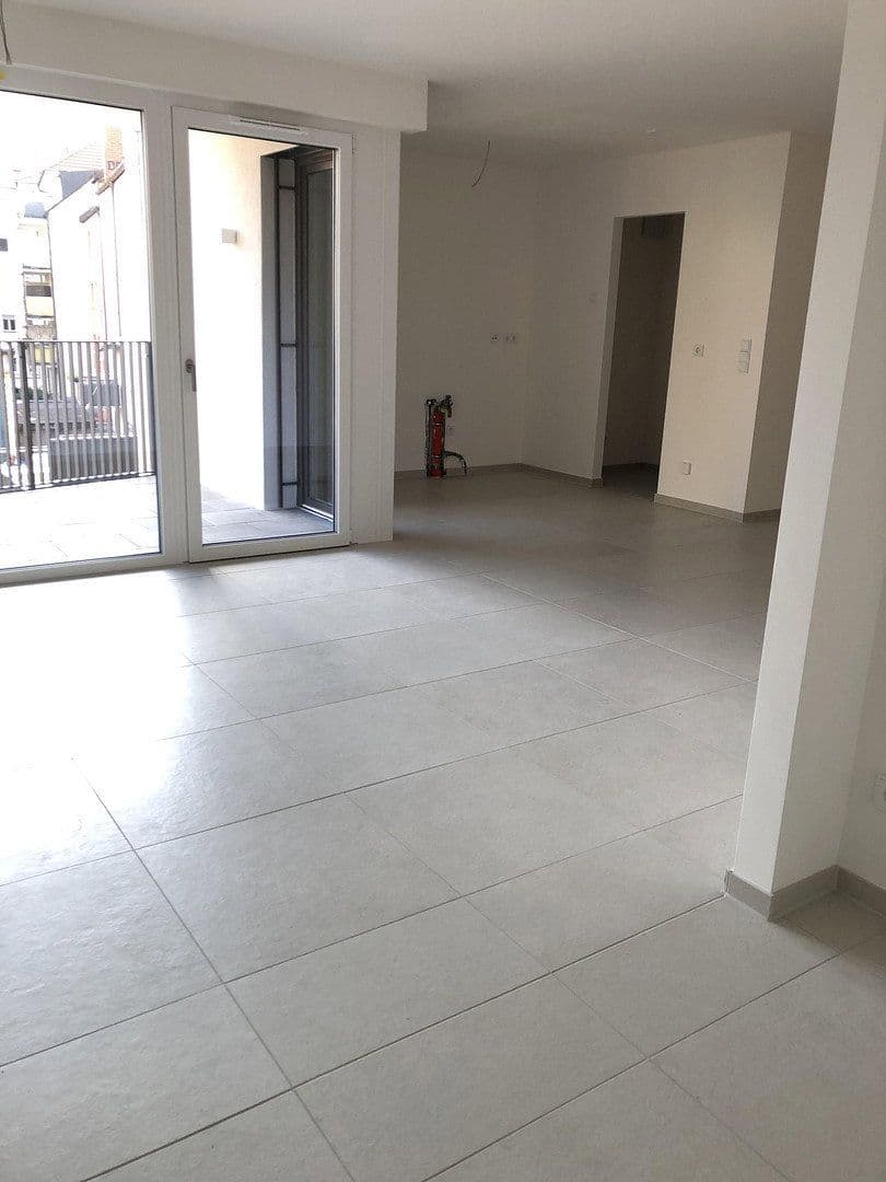 Prenájom bytu 3-izbový 88 m², Maxfeldstr., Nürnberg, Bavorsko Prenájom bytu 3-izbový 88 m², Maxfeldstr., Nürnberg, Bavorsko