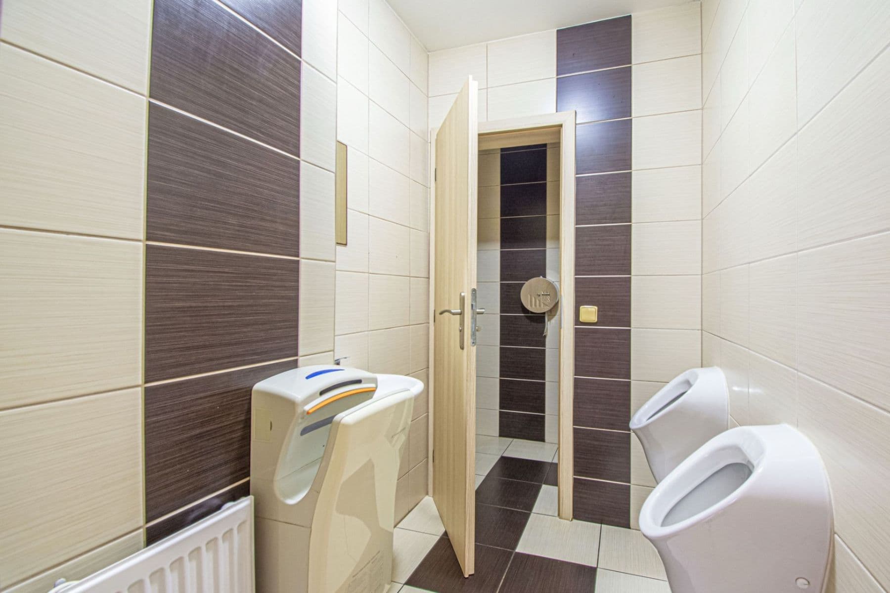 Predaj nebytového priestoru 464 m², Rajnochovice, Zlínský kraj Predaj nebytového priestoru 464 m², Rajnochovice, Zlínský kraj