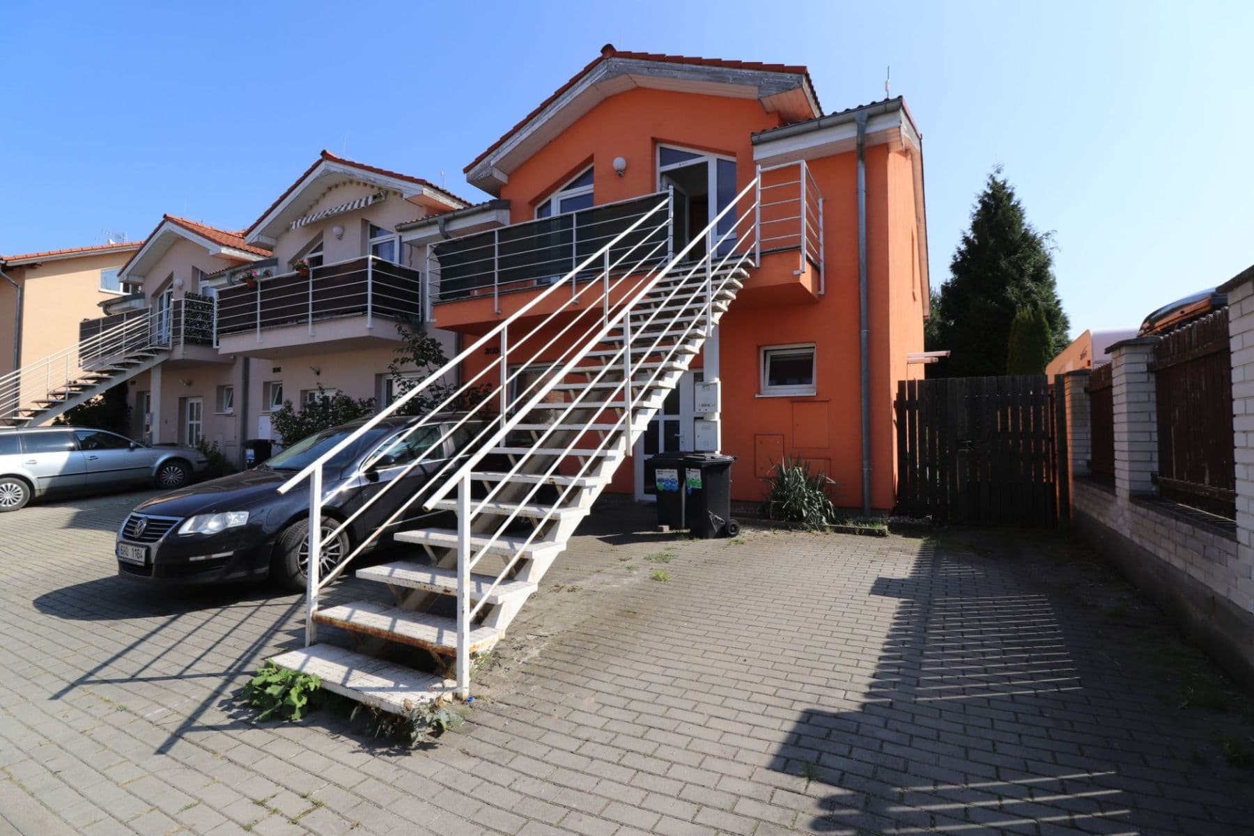 Prenájom bytu 3-izbový 77 m², Za Hotelem, Nupaky, Středočeský kraj Prenájom bytu 3-izbový 77 m², Za Hotelem, Nupaky, Středočeský kraj