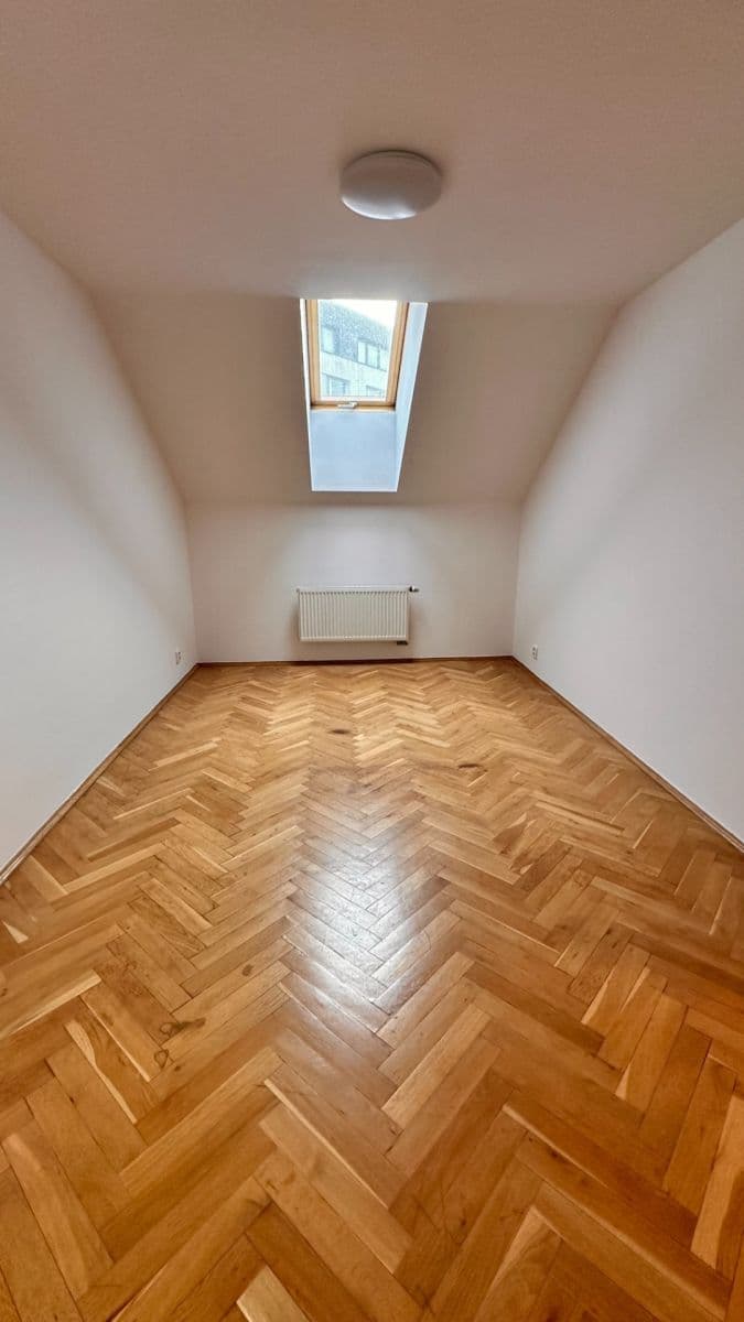 Prenájom bytu 2-izbový 76 m², Sabinova, Praha, Praha Prenájom bytu 2-izbový 76 m², Sabinova, Praha, Praha