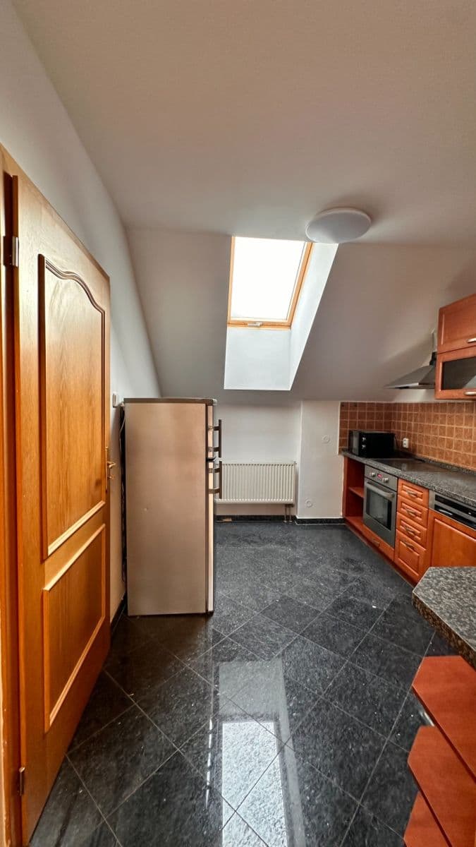 Prenájom bytu 2-izbový 76 m², Sabinova, Praha, Praha Prenájom bytu 2-izbový 76 m², Sabinova, Praha, Praha