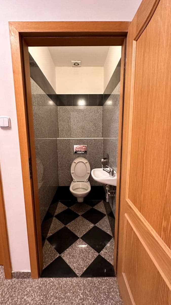 Prenájom bytu 2-izbový 76 m², Sabinova, Praha, Praha Prenájom bytu 2-izbový 76 m², Sabinova, Praha, Praha