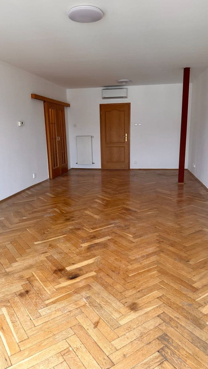 Prenájom bytu 2-izbový 76 m², Sabinova, Praha, Praha Prenájom bytu 2-izbový 76 m², Sabinova, Praha, Praha