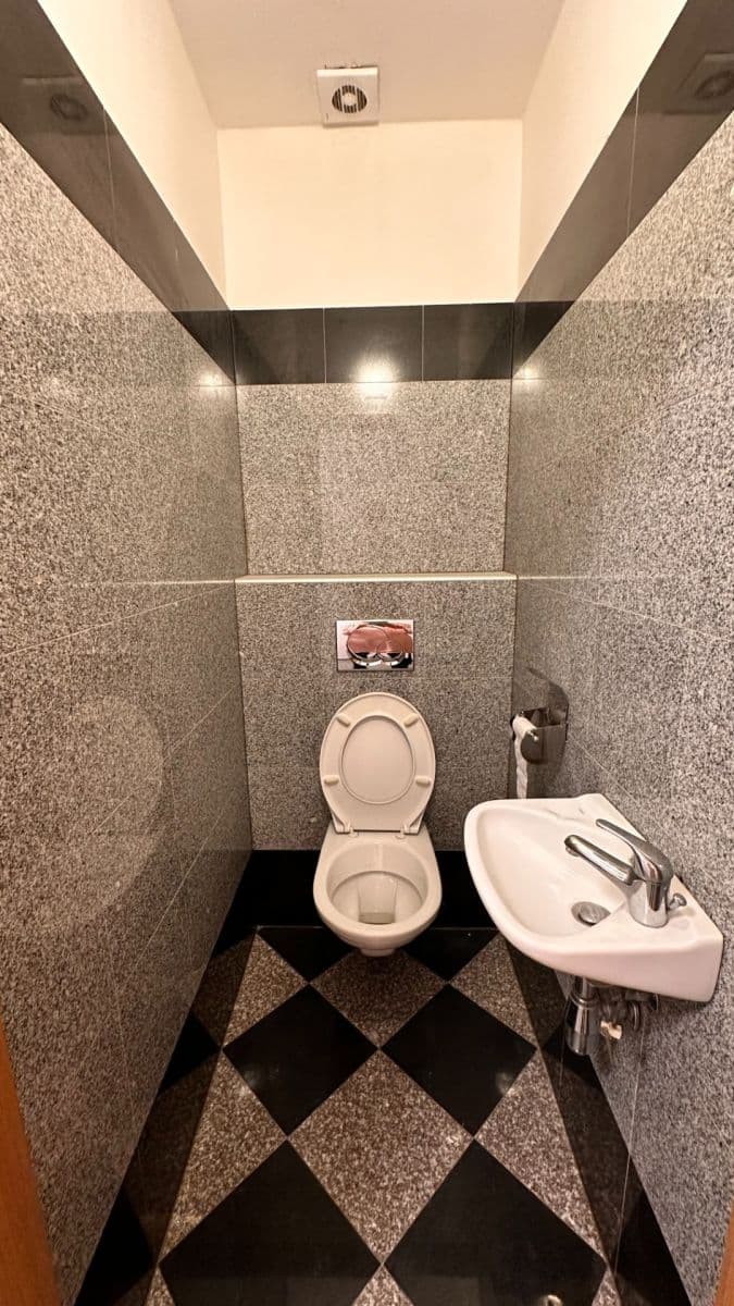 Prenájom bytu 2-izbový 76 m², Sabinova, Praha, Praha Prenájom bytu 2-izbový 76 m², Sabinova, Praha, Praha