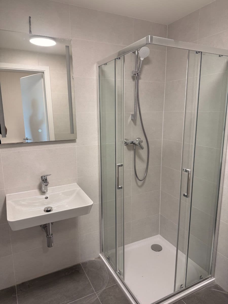 Prenájom bytu 1-izbový 32 m², Haenkeho, Praha, Praha Prenájom bytu 1-izbový 32 m², Haenkeho, Praha, Praha