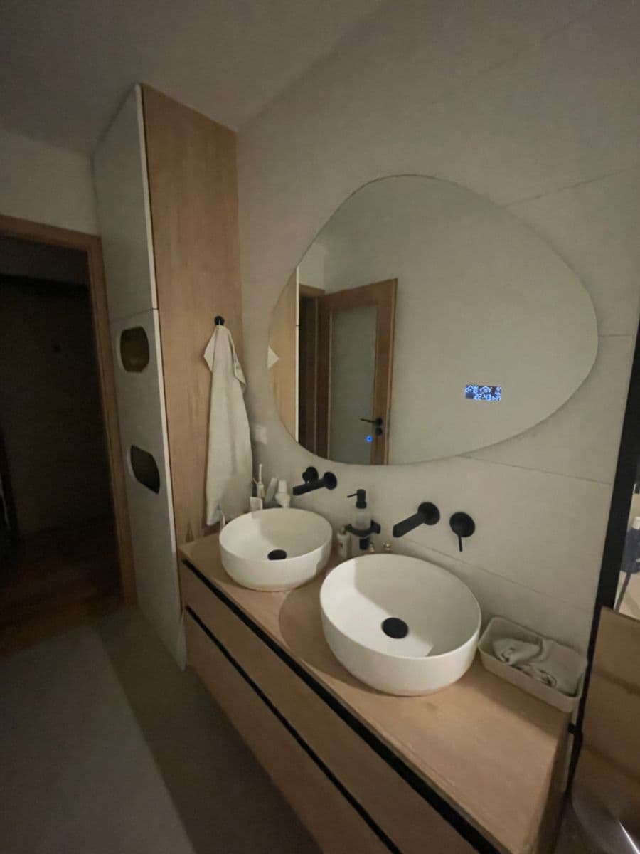 Prenájom bytu 3-izbový 96 m², Vodnická, Praha, Praha Prenájom bytu 3-izbový 96 m², Vodnická, Praha, Praha