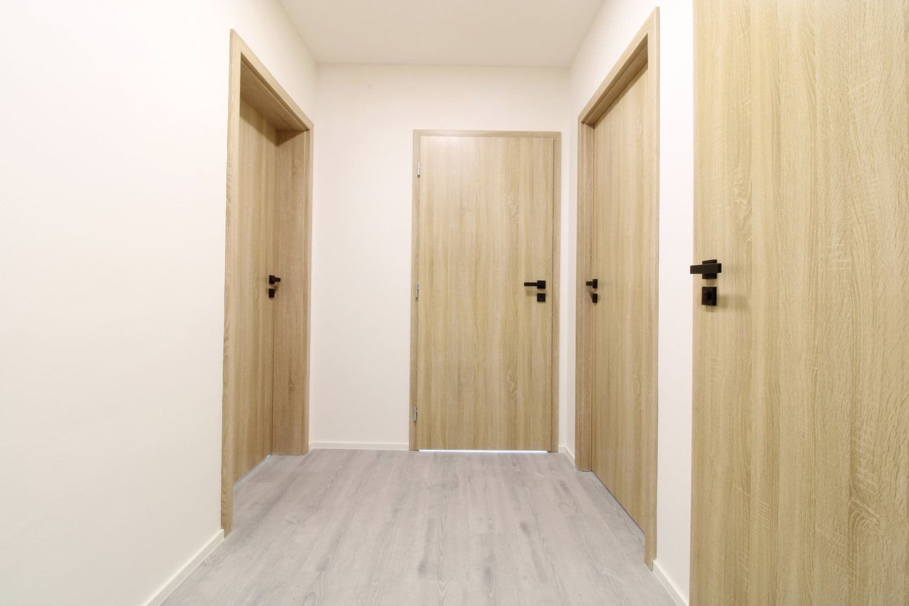 Prenájom bytu 3-izbový 56 m², Řešovská, Praha, Praha Prenájom bytu 3-izbový 56 m², Řešovská, Praha, Praha
