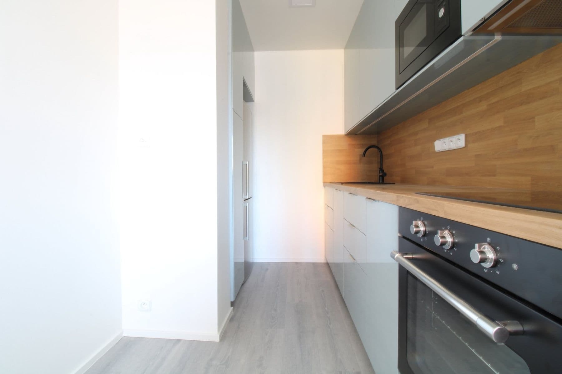 Prenájom bytu 3-izbový 56 m², Řešovská, Praha, Praha Prenájom bytu 3-izbový 56 m², Řešovská, Praha, Praha