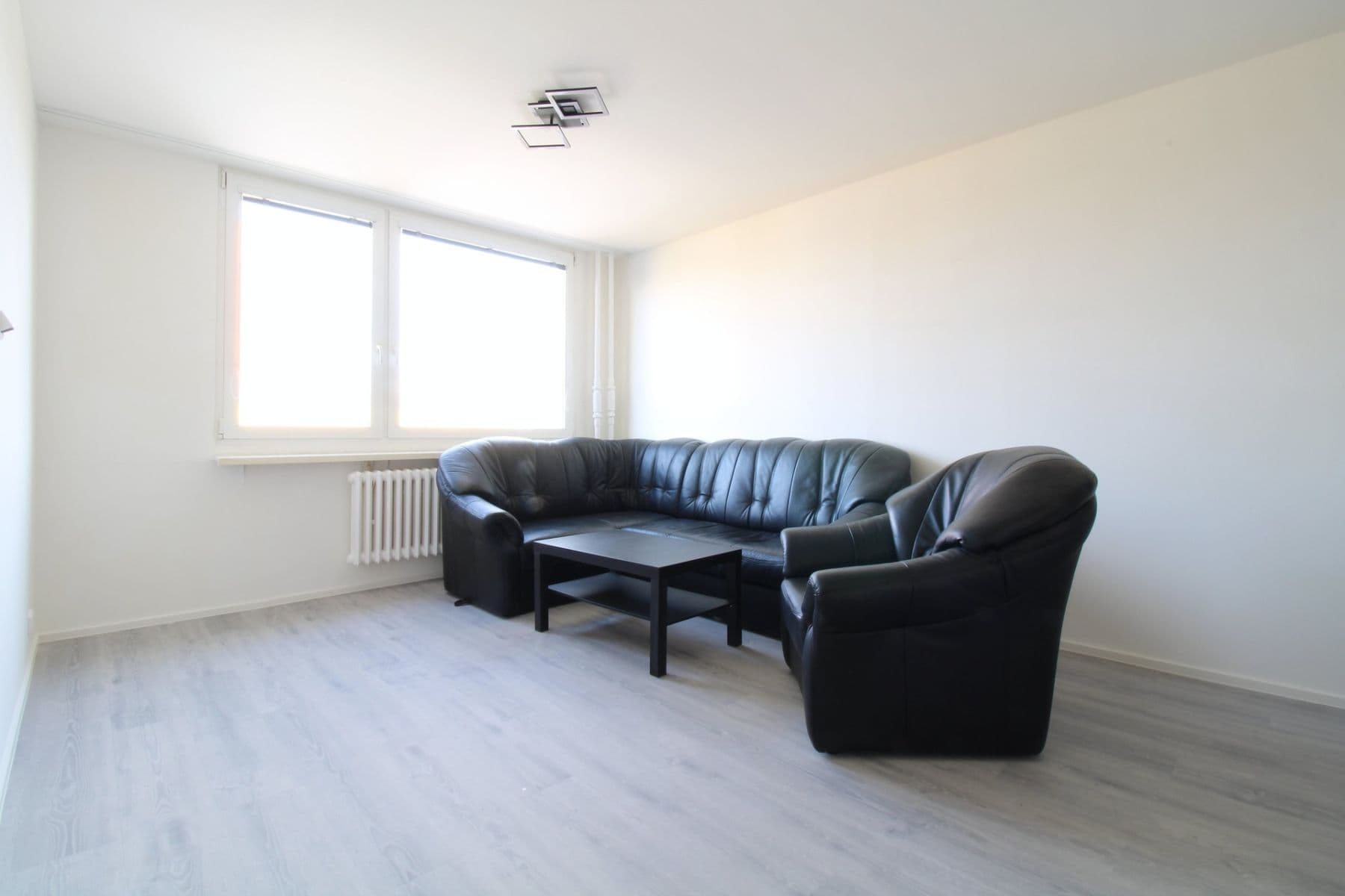 Prenájom bytu 3-izbový 56 m², Řešovská, Praha, Praha Prenájom bytu 3-izbový 56 m², Řešovská, Praha, Praha