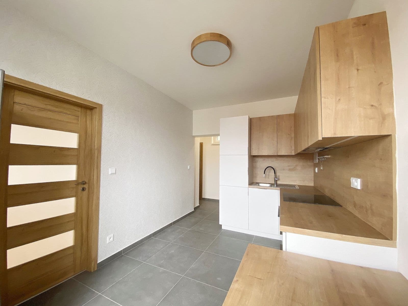 Prenájom bytu 1-izbový 48 m², Sokolovská, Praha, Praha Prenájom bytu 1-izbový 48 m², Sokolovská, Praha, Praha