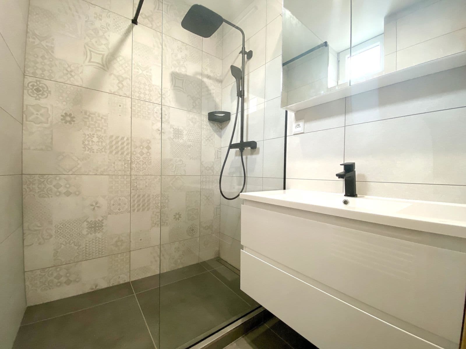 Prenájom bytu 1-izbový 48 m², Sokolovská, Praha, Praha Prenájom bytu 1-izbový 48 m², Sokolovská, Praha, Praha