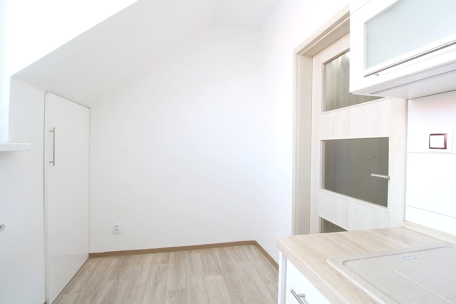 Prenájom bytu 3-izbový 68 m², třída Osvobození, Příbram, Středočeský kraj Prenájom bytu 3-izbový 68 m², třída Osvobození, Příbram, Středočeský kraj