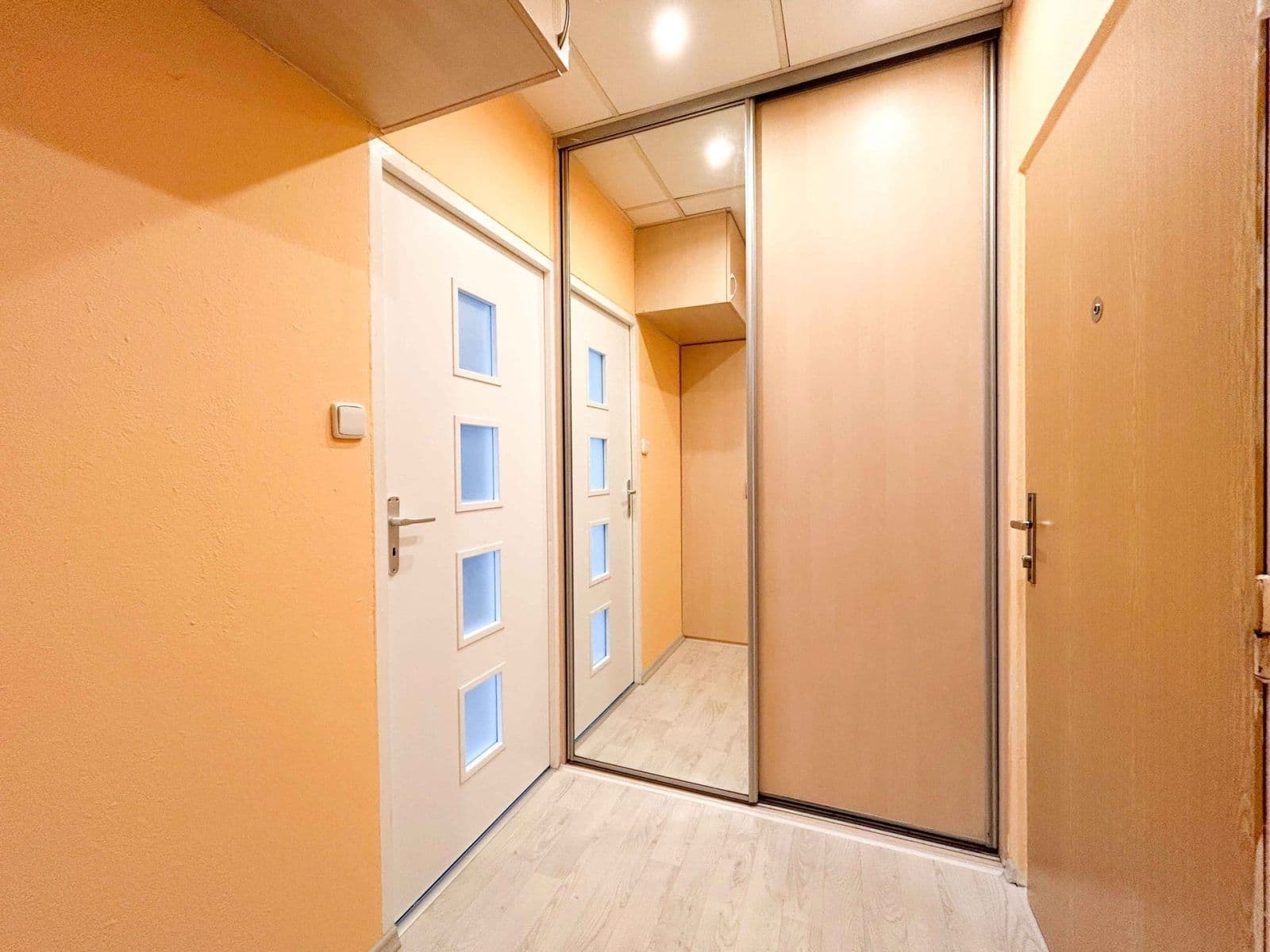Prenájom bytu 1-izbový 35 m², Jílovská, Praha, Praha Prenájom bytu 1-izbový 35 m², Jílovská, Praha, Praha