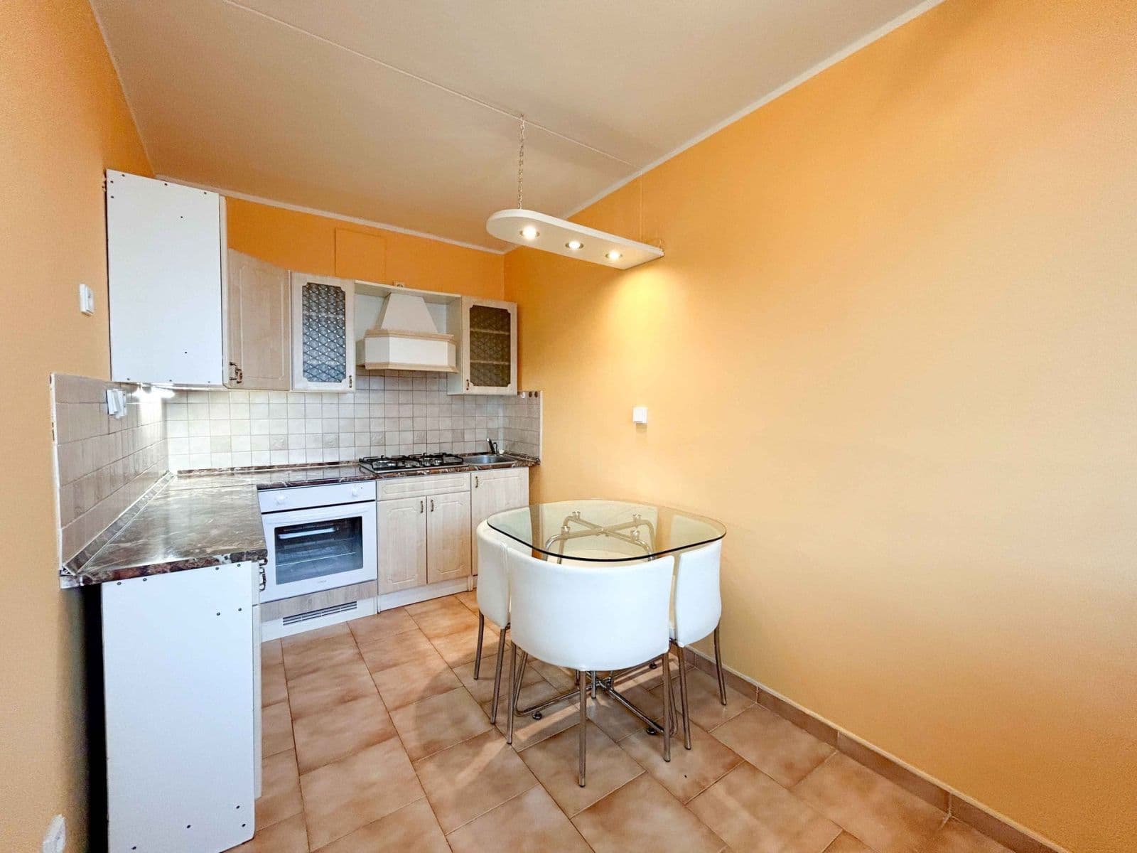 Prenájom bytu 1-izbový 35 m², Jílovská, Praha, Praha Prenájom bytu 1-izbový 35 m², Jílovská, Praha, Praha