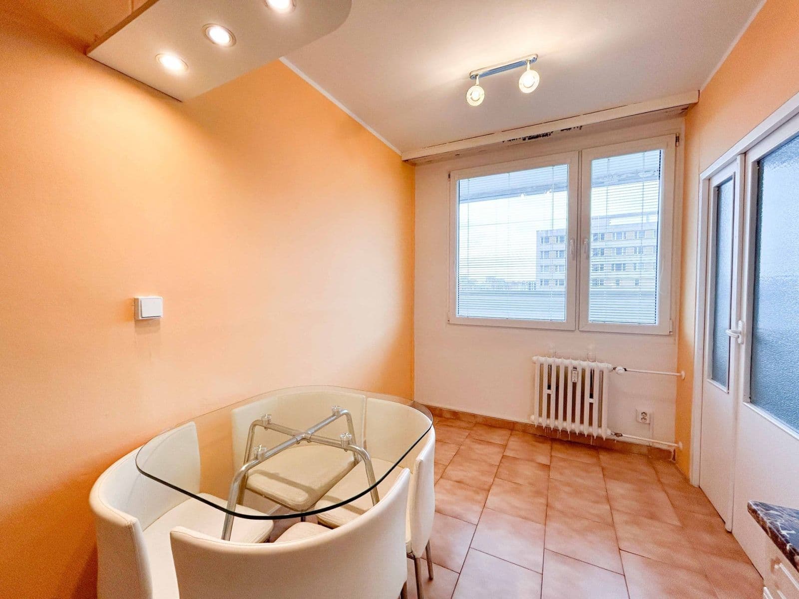 Prenájom bytu 1-izbový 35 m², Jílovská, Praha, Praha Prenájom bytu 1-izbový 35 m², Jílovská, Praha, Praha
