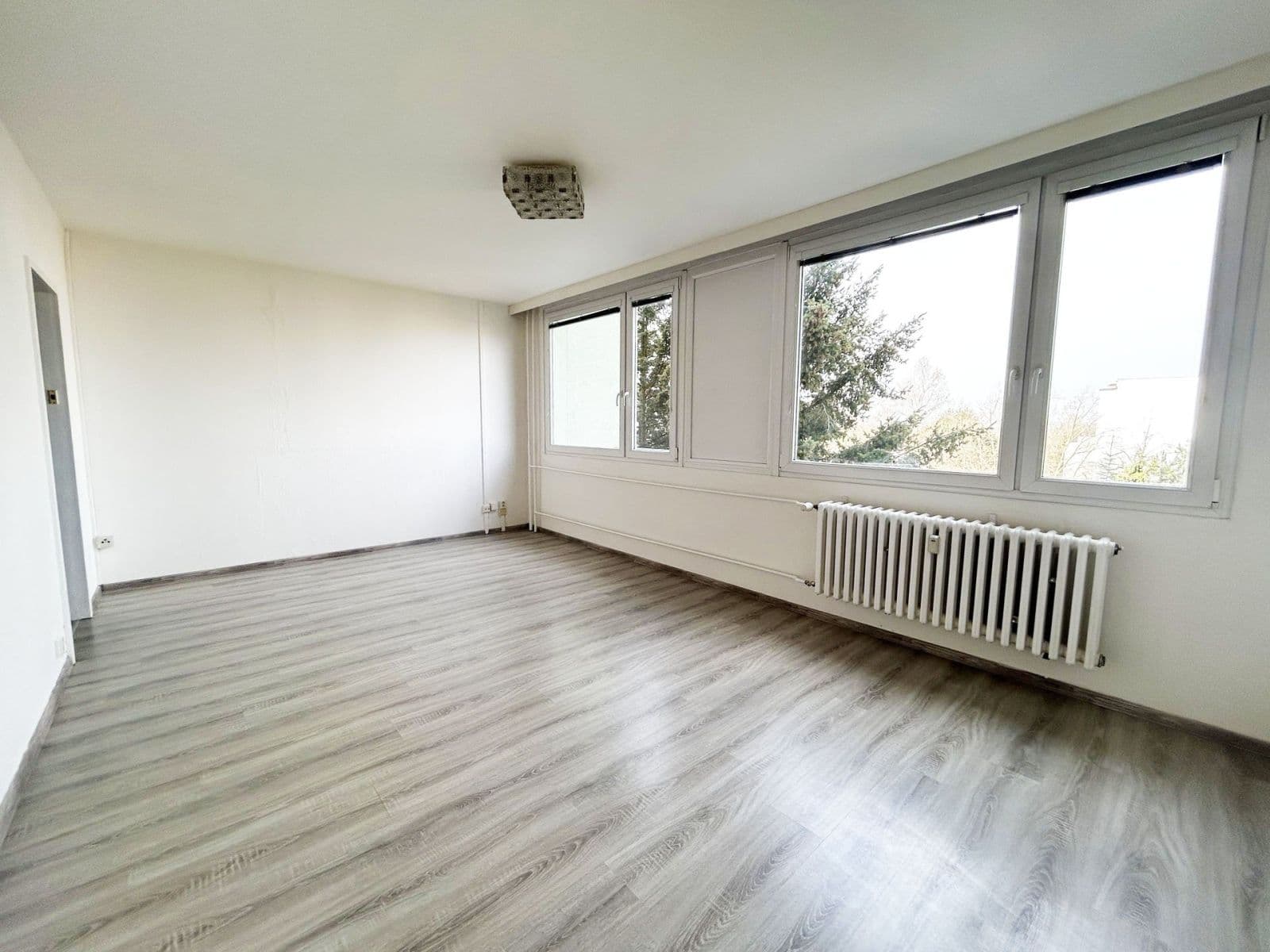 Prenájom bytu 1-izbový 34 m², Křivenická, Praha, Praha Prenájom bytu 1-izbový 34 m², Křivenická, Praha, Praha